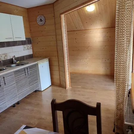 Apartman гірські подорожі Szlavszke