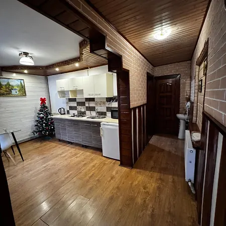 гірські подорожі Apartman *